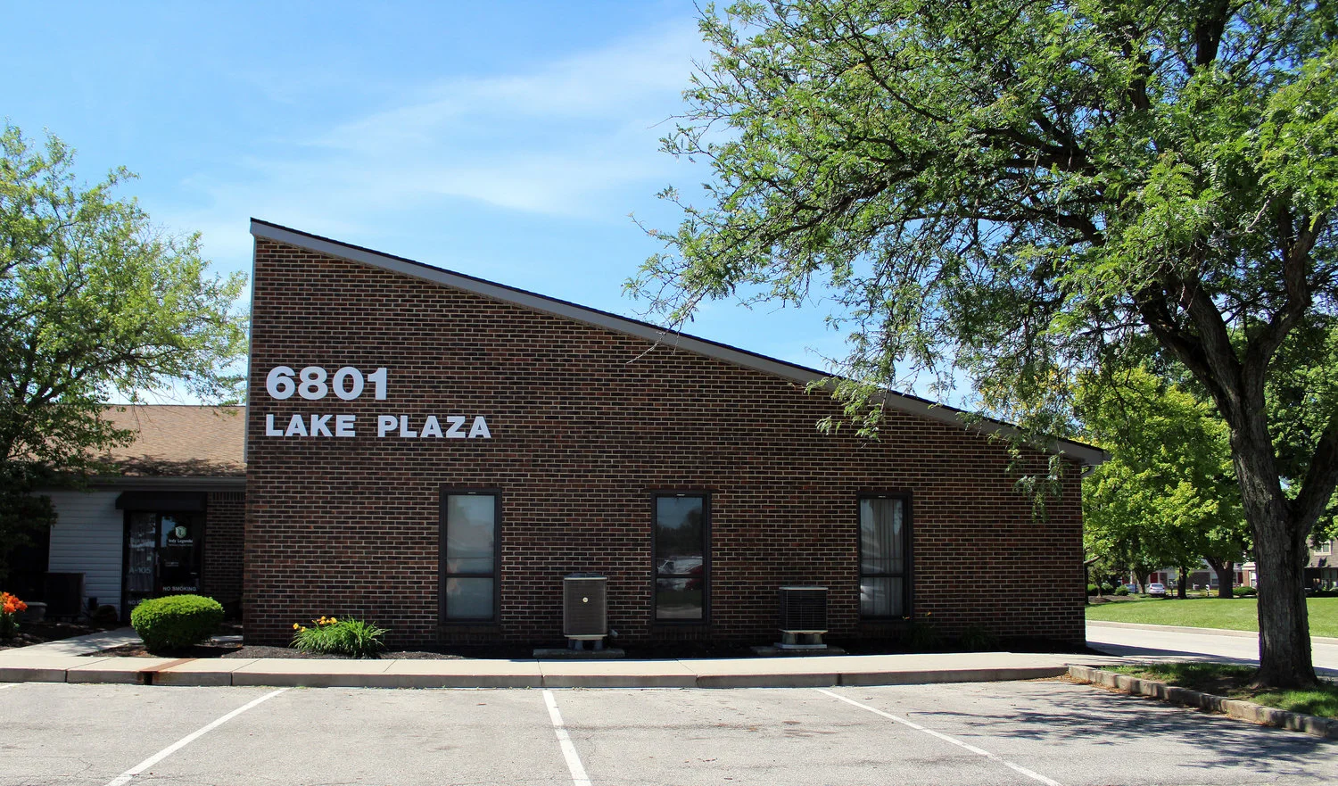 Mark Phillips Piano Studio building exterior